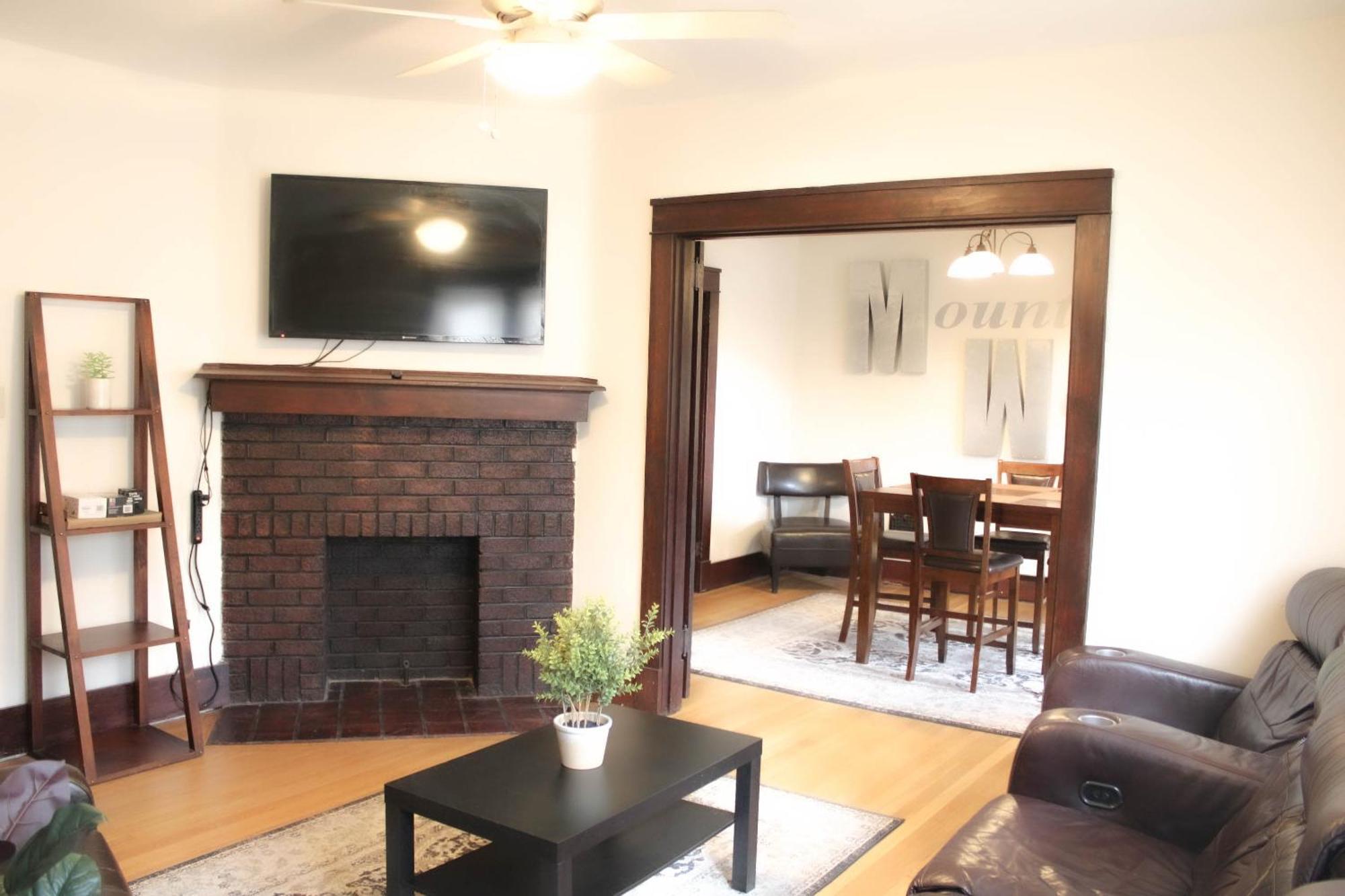 Comfy And Spacious 3 Bedroom - Easy City Access Pittsburgh Exteriör bild