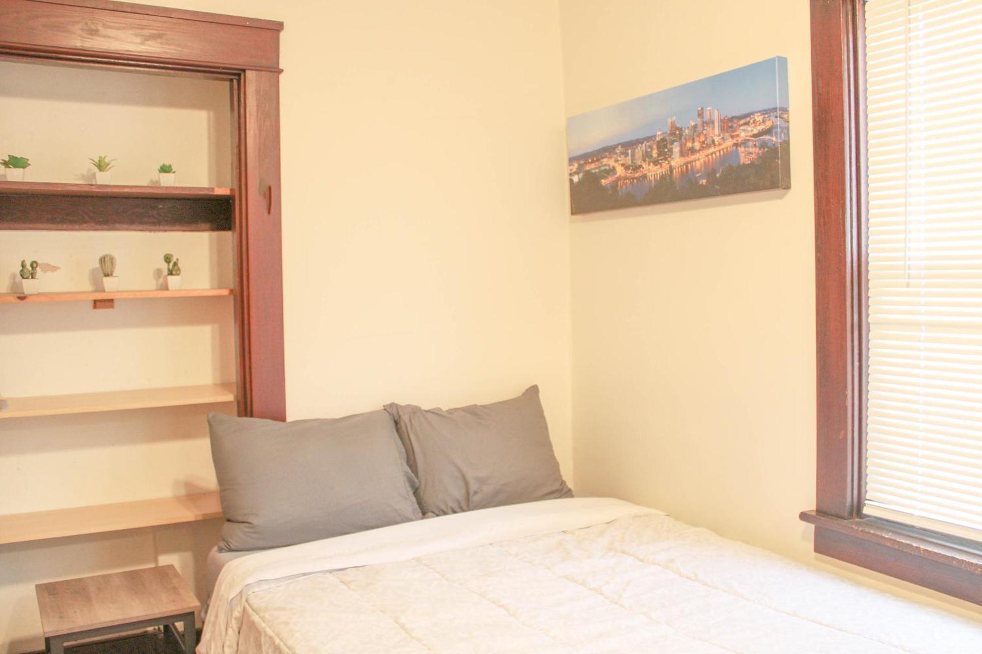 Comfy And Spacious 3 Bedroom - Easy City Access Pittsburgh Exteriör bild