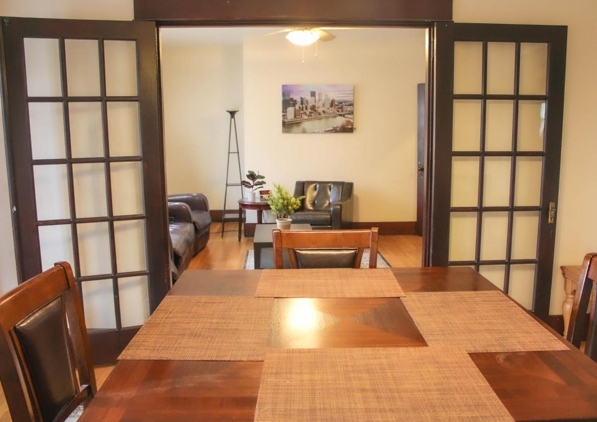 Comfy And Spacious 3 Bedroom - Easy City Access Pittsburgh Exteriör bild